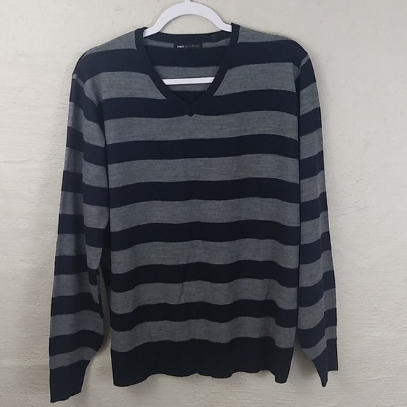 Paper Denim & Cloth Blue Stripe V-Neck Long Sleeve Pullover Light Weight Sweater - Picture 10 of 10